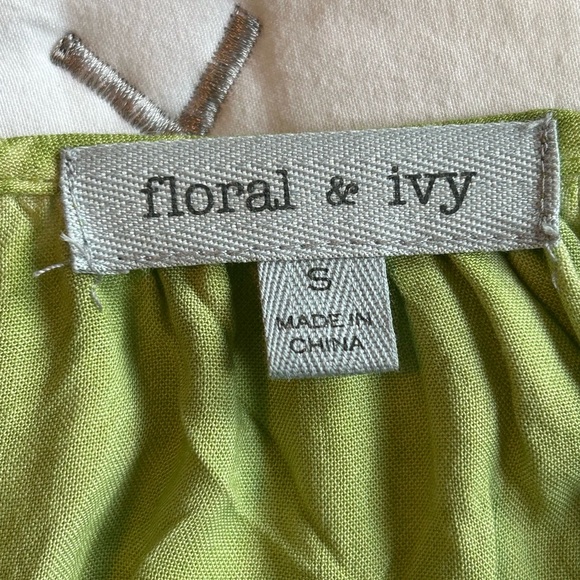 Floral & Ivy boho bell sleeved top, S/M, lime green - Picture 6 of 7